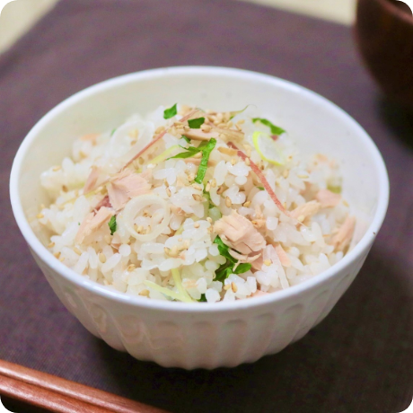 薬味たっぷりで減塩！ツナと大葉の混ぜ込みご飯