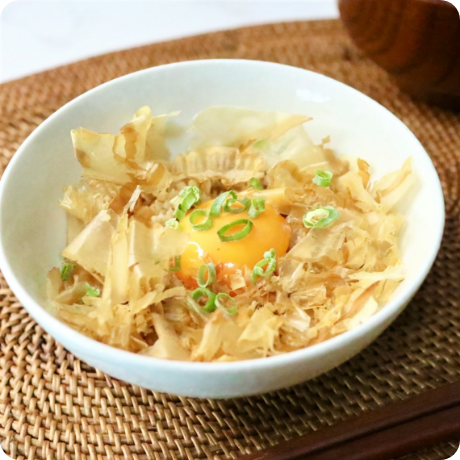 簡単だから毎朝作りたい！オートミールの卵かけご飯の画像