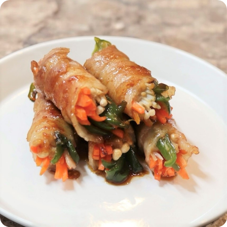 お手軽おかず！野菜たっぷり肉巻きの画像