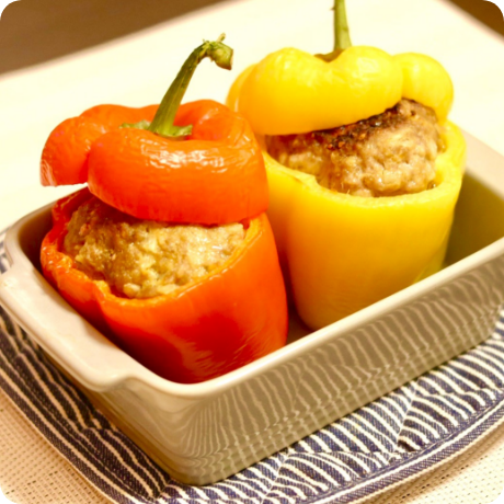 ビタミンCたっぷり！丸ごとパプリカの肉詰めの画像