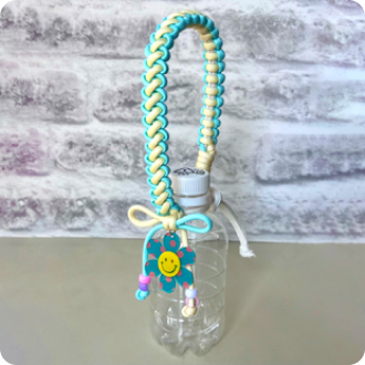 ツイストノット ペットボトルホルダー 完成画像