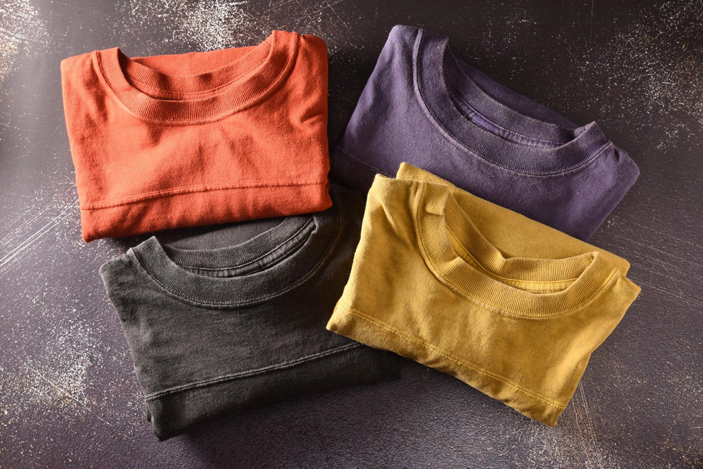 Tシャツのたたみ方は？スマートな収納方法をご紹介