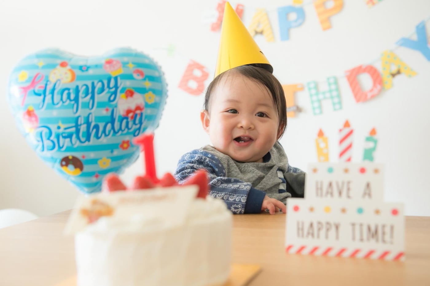 祖父母の方から1歳のお孫さんへ贈る！誕生日お祝いの選び方とトレンドをご紹介