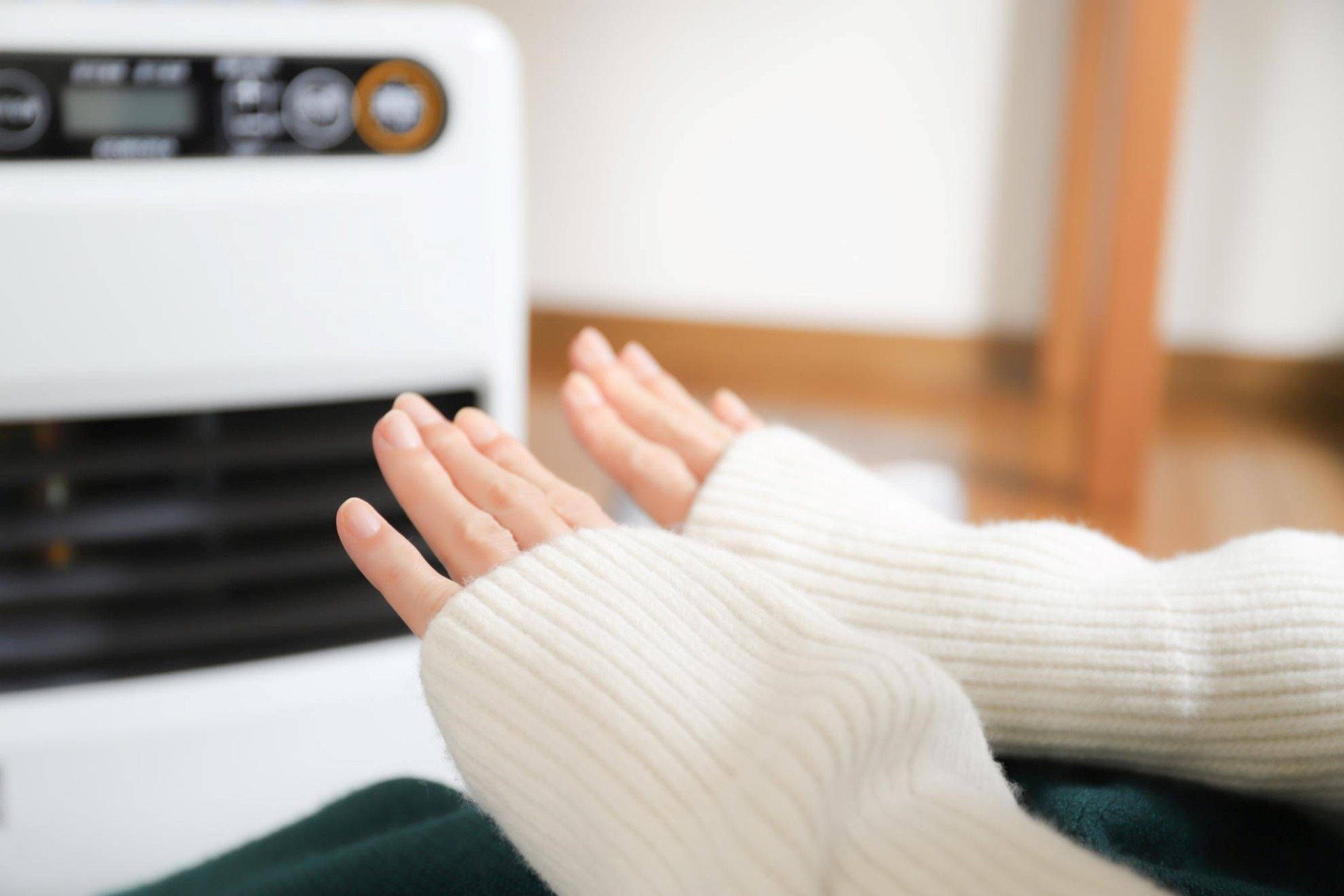 電気暖房器具の種類と選び方は？暖房範囲や電気代、安全性を考慮しましょう
