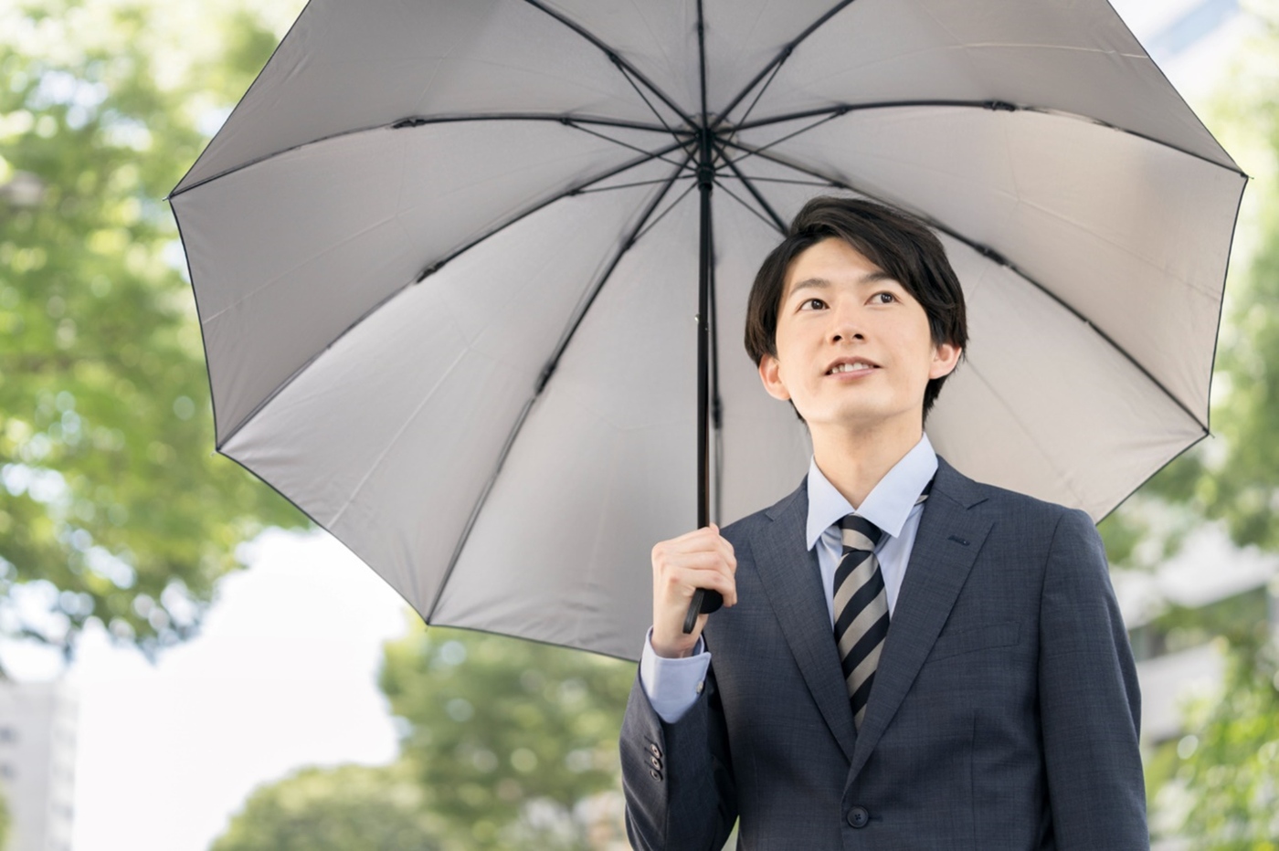 日傘男子増殖中！日傘を使うメリットやおすすめのメンズ日傘をご紹介