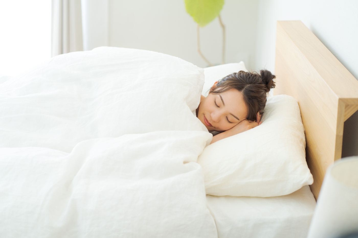 寝汗に悩む方必見！快適に眠れるシーツの選び方と夏の寝汗対策