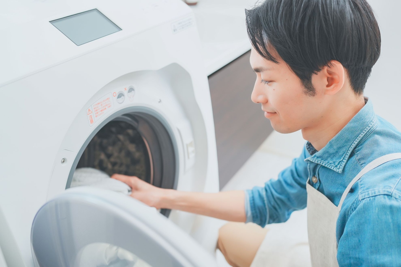メンズ用インナーの洗い方完全ガイド｜綿（コットン）・化学繊維・混紡の特徴と正しいお手入れ方法