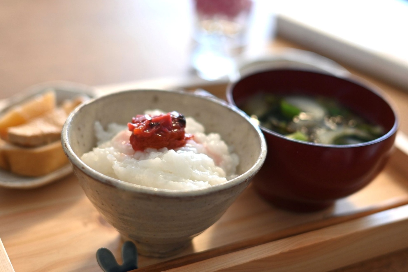 胃に優しい食べ物まとめ｜特徴・おすすめ食材・消化を助ける食べ方をご紹介