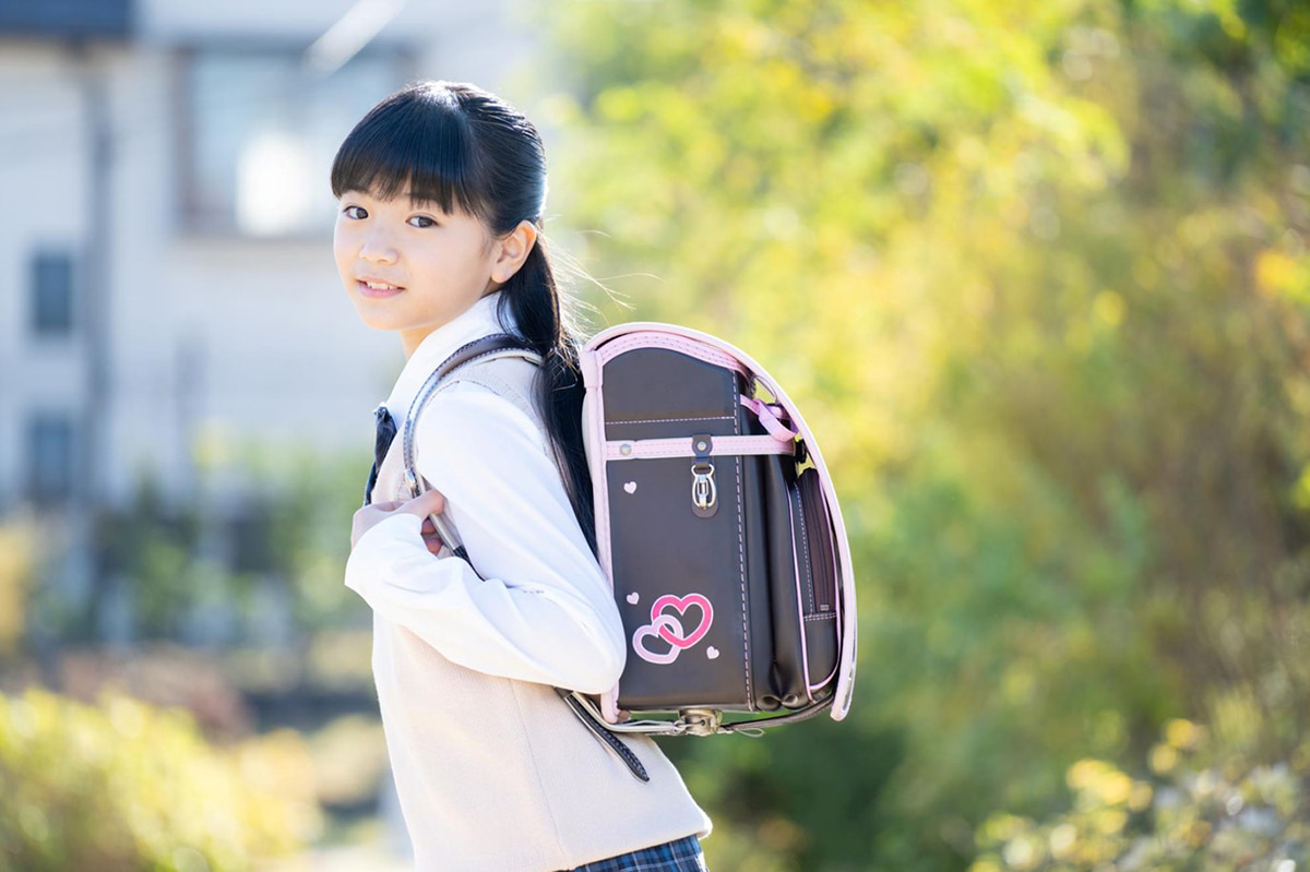 女の子のランドセルを選ぶ際に覚えておきたいポイント