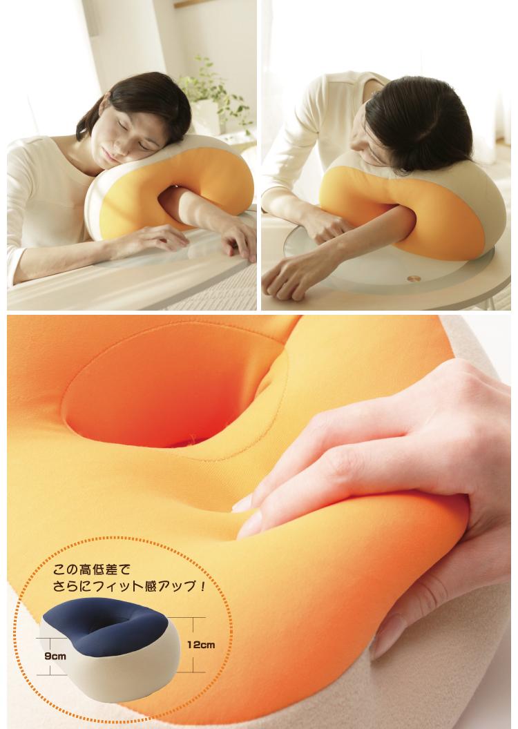 王様のうたた寝枕