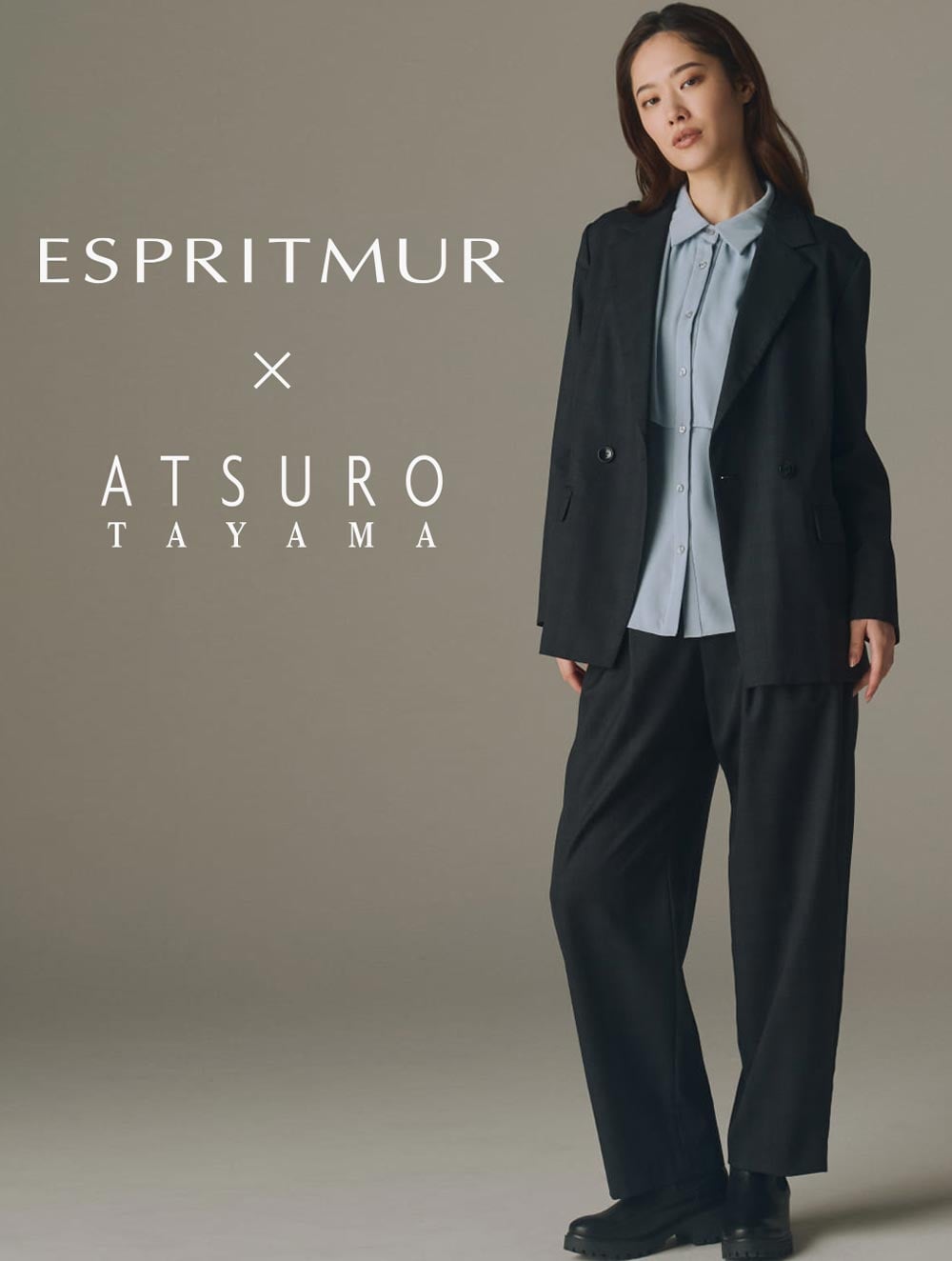 ESPRITMUR×ATSURO TAYAMAのデザインタックバレルパンツを着用した女性モデル